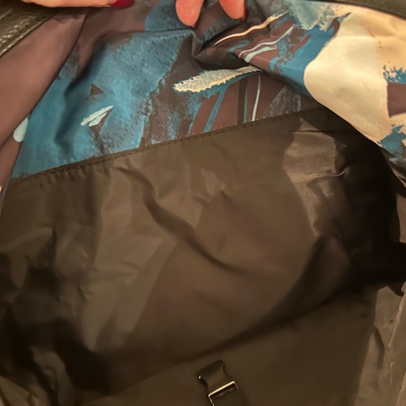 Super cute Fabletics gym bag with yoga mat strap - Picture 6 of 7